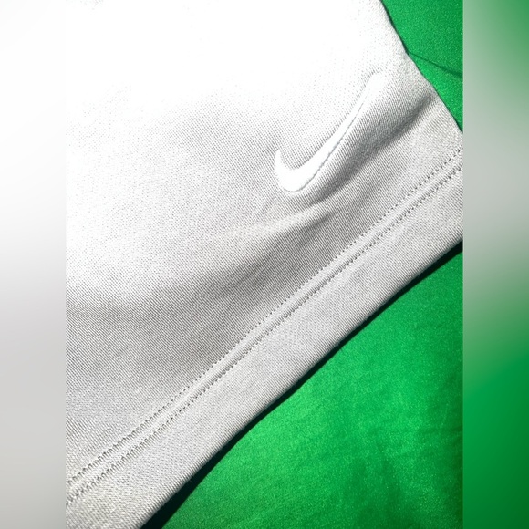 NWT Nike Women's Gray Shorts size XL - Picture 5 of 7